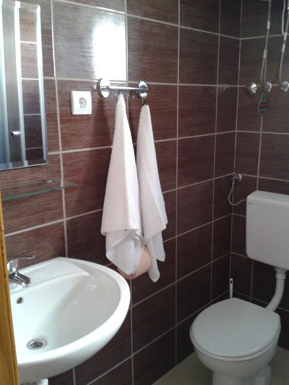 Waterfront Apartments Tisno Cameră foto